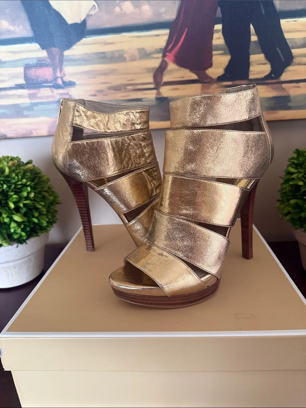 MICHAEL Michael Kors ✨GISELE✨ METALLIC GOLD LEATHER PLATFORM HEELS SIZE 10M